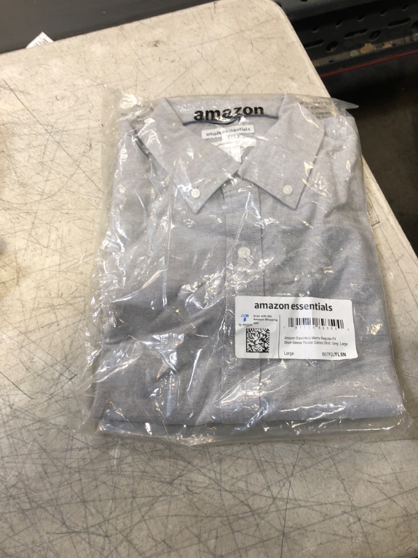 Photo 2 of Amazon Essentials Men's Regular-Fit Short-Sleeve Pocket Oxford Shirt Large Grey