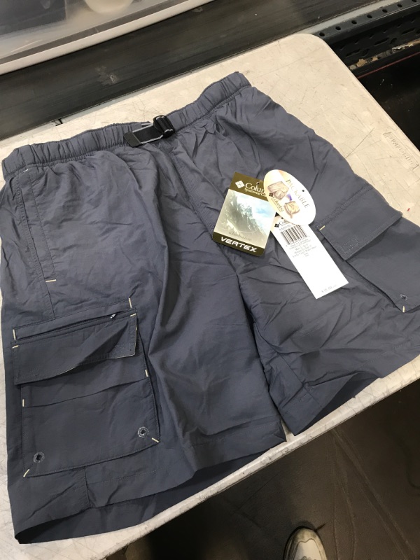 Photo 1 of COLUMBIA MENS WATER CARGO SHORTS
SIZE LARGE 