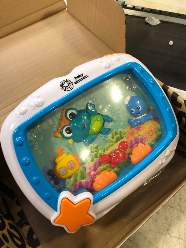 Photo 3 of Baby Einstein Sea Dreams Sleep Soother Musical Crib Toy Fish Tank Aquarium
(USED, NEEDS NEW B ATTERIES)