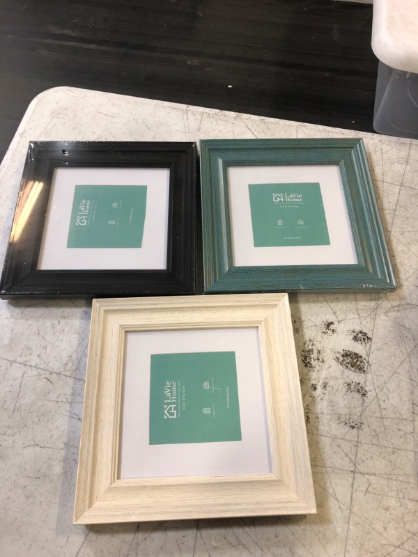 Photo 1 of 3PCS PICTURE FRAME
