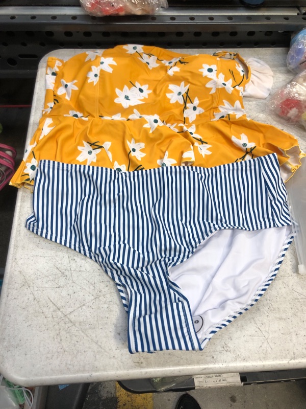 Photo 1 of 2 PC WOMENS SWIM SET ( SIZE:XL) 