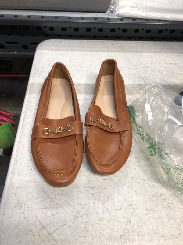 Photo 1 of BEIGE WOMENS LOAFERS ( SIZE: 8.5) 