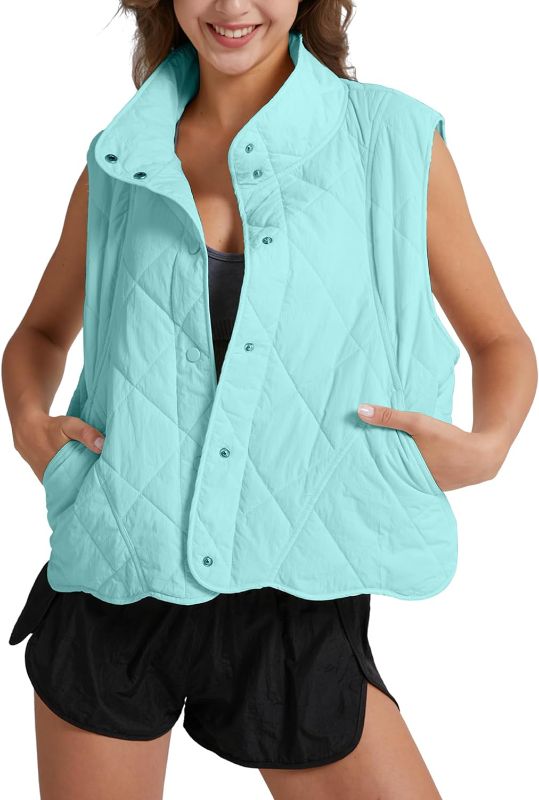 Photo 1 of Gacaky Women's Lightweight Quilted Vest Stand Collar Down Padded Vest Warm Winter Outwear with Pockets
size- large 