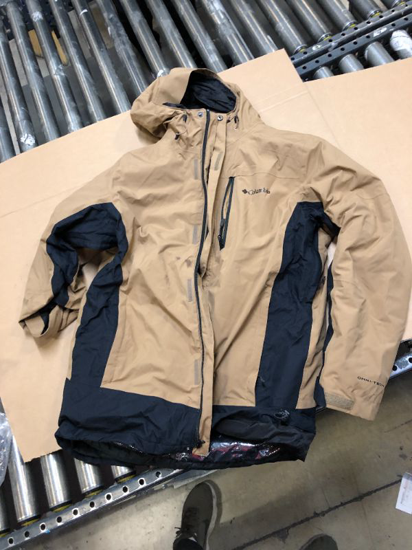 Photo 2 of Columbia Men's Loma Vista Interchange Jacket - DIFFERENT MODEL
