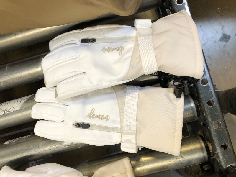 Photo 1 of DEMON HAND GLOVES WHITE GOLD