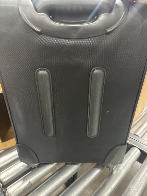 Photo 5 of Andare Milan-3 20" Carry-on Exp. Softside Spinner