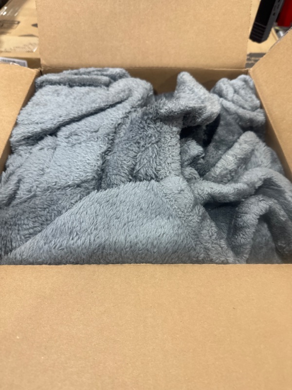 Photo 2 of Luxury Faux Fur Rabbit Fur Throw Blanket Gray 90"x80",Plush Reversible Sherpa Blankets,Queen Fuzzy Elegant Blanket Thick Throws for Bed,Washable Bedding Accent Blankets for Sofa Couch Chair Faux Fur Gray 80"*90"