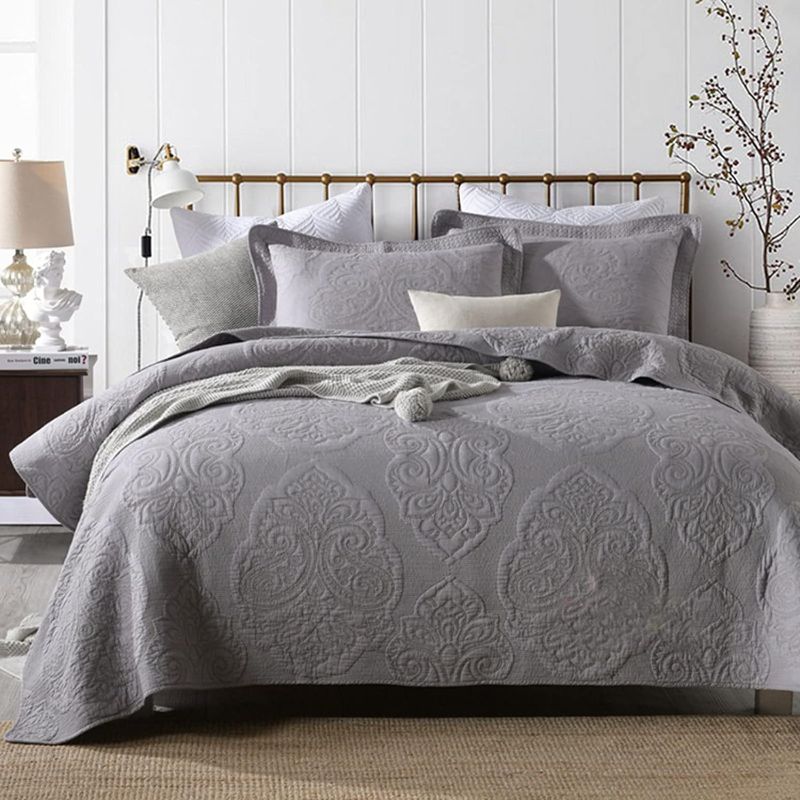 Photo 1 of ABREEZE Grey Floral Bedspread Set King Size Vintage Quilt Floral Print Bedspread Reversible Coverlet Flower Quilts Leaves Bedspread Cotton Floral Bedspread Floral Coverlet Set Oversized Quilt,King