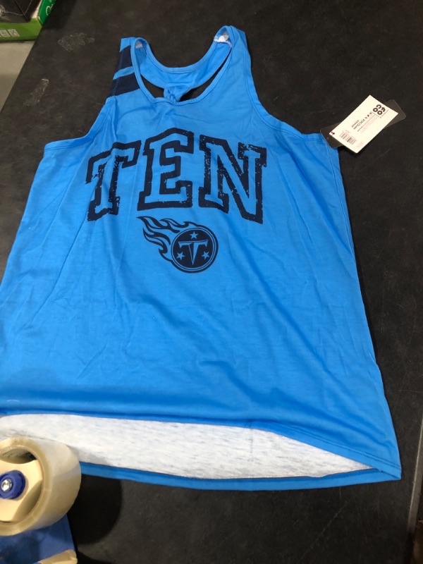 Photo 1 of FOCO NFL Team Twist Tank Top Shirt Tennessee Titans Large Team Color