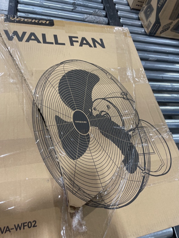Photo 4 of VAGKRI Wall Mount Fan, 20 Inch High Velocity Metal Oscillating Fan, 3 Speeds, 5300CFM Industrial Wall Fan for Home Office Patio Garage Factory Greenhouse Warehouse Farm