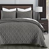 Photo 1 of  Quilt Set Queen Size Grey, Classic Geometric Diamond Stitched Pattern, Microfiber Ultra Soft Lightweight Bedspread Coverlet for All Season, 3 Piece Includes 1 Quilt and 2 Shams
