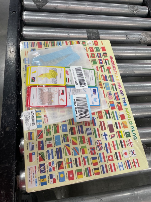 Photo 1 of Genuine Magnetic Wooden World Map Puzzle,92 Country Flash Cards,National Flags Introduction,Preschool Learning Education Geography Toy for Kid Ages 3+