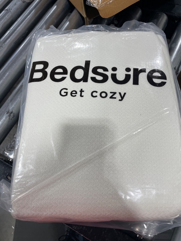 Photo 2 of Bedsure 100% Cotton Blanket King Size for Bed - Breathable and Lightweight Thin Blanket for Summer, Soft Herringbone Weave Woven Blanket for Spring, Ivory,