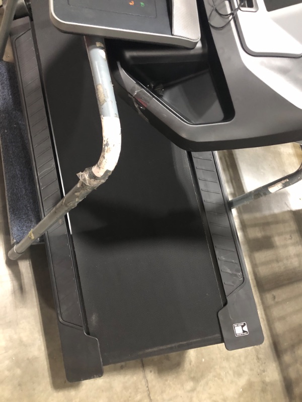 Photo 4 of ProForm Cadence TL 5 Treadmill

