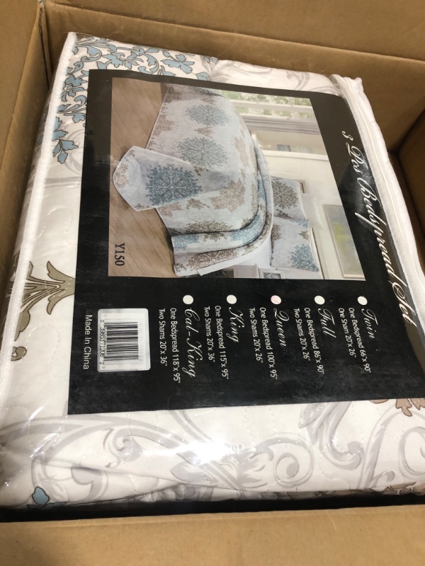 Photo 2 of 3-Piece Fine Printed Oversize (100" X 95") Quilt Set Reversible Bedspread Coverlet Queen Size Bed Cover (Blue, White, Grey Scroll) Blue, White, Grey Scroll Oversize Queen