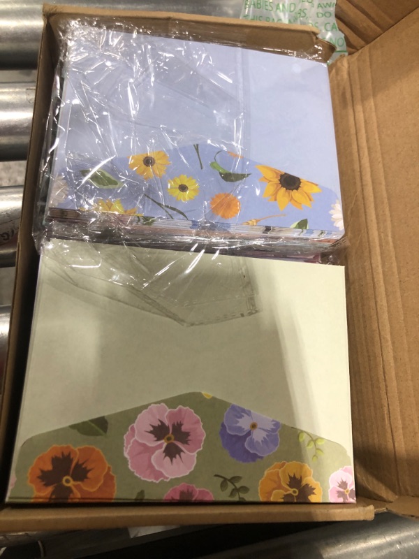Photo 2 of 200 Pieces Stationary Paper and Envelopes Set Including 100 Lined Sheets and 100 Matching Envelopes, 5.5 x 8.25 Inch Double Sided Printing Letter Writing Paper with Envelopes (Floral)