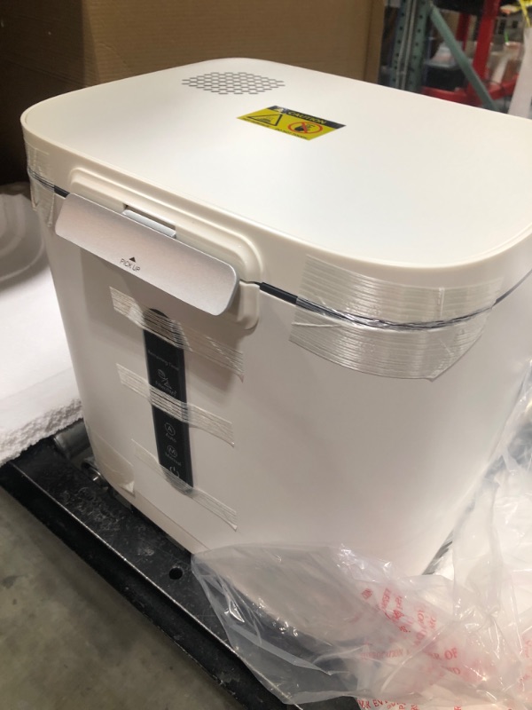 Photo 1 of 4L Electric Composter for Kitchen, Smart Compost Bin Outdoor/Indoor, Odor-Free/Auto-Cleaning/ 3 Modes/Intelligent LED Display, Turn Food Waste to Fertilizer for Garden, Food Waste Compost Machine White