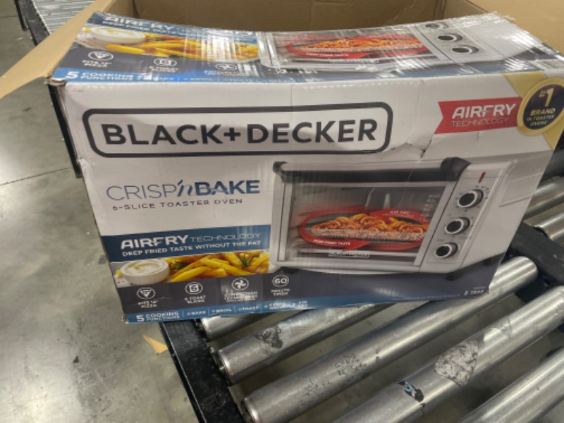 Photo 2 of Black+Decker 6-Slice Crisp 'N Bake Air Fryer Toaster Oven