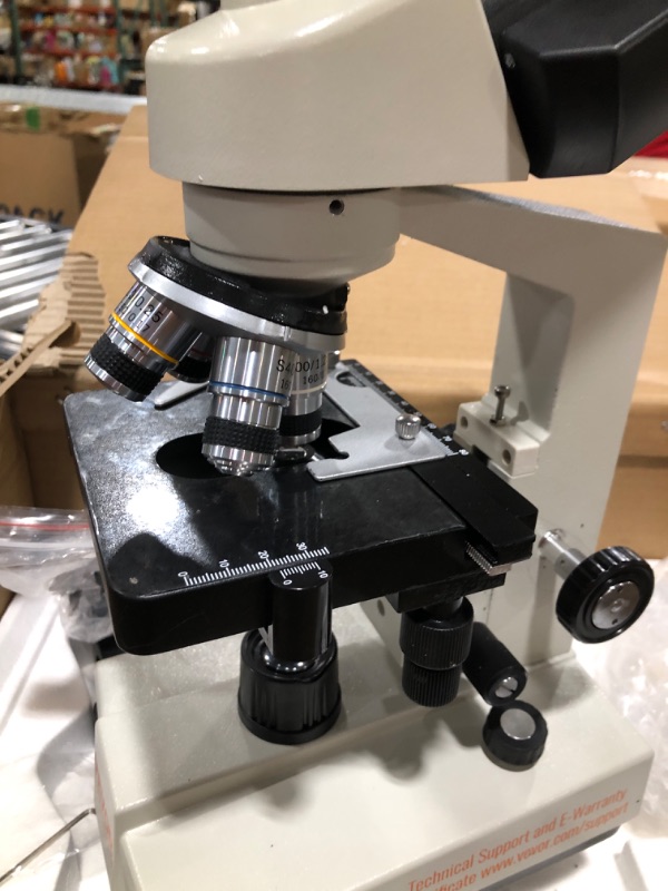 Photo 5 of VEVOR Trinocular Compound Microscope, 40X-5000X Magnification, Digital Laboratory Trinocular Compound LED Microscope Two-Layer Mechanical Stage Computer Connection for Students and Laboratory
