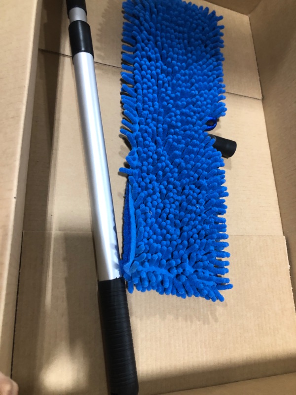 Photo 2 of Chemical Guys HOL131 Premium Chenille Microfiber Car Wash Mop and Heavy Duty Extendable Pole Kit (Great for RVs, Trucks, SUVs, Jeeps & Large Vehicles), With Mr. Pink Foaming Car Wash Soap - 4 fl oz
