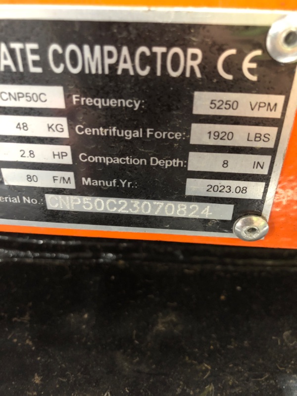 Photo 8 of VEVOR 6.5HP Plate Compactor, 196CC Gas Engine, 4200 lbs Vibratory Compaction Tamper, 22.1x15.9 in Plate Power Jumping Jack Tamper, 5600 VPM Pavement Compactor for Walkways, Asphalts, Paver Landscaping 6.5 HP