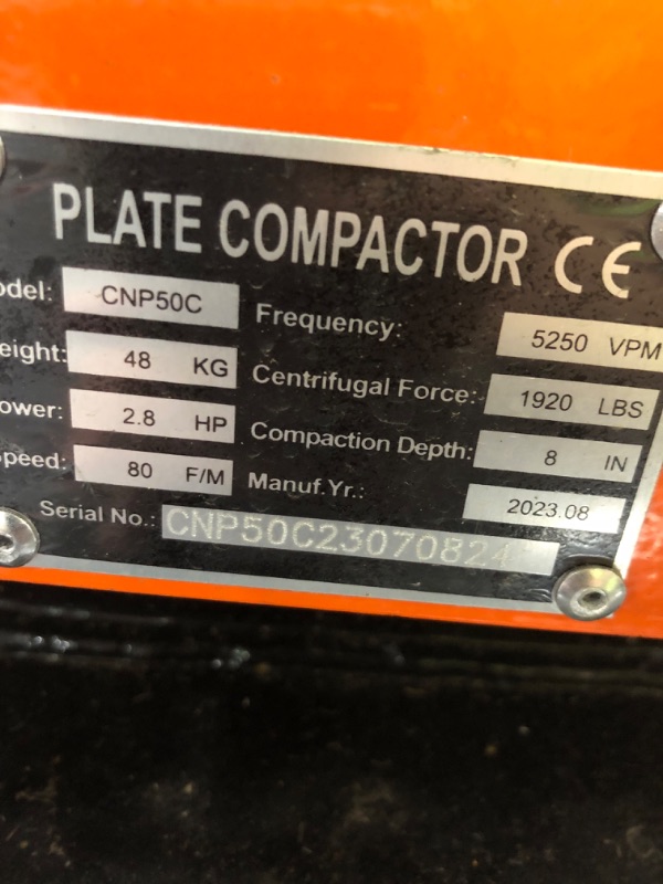 Photo 7 of VEVOR 6.5HP Plate Compactor, 196CC Gas Engine, 4200 lbs Vibratory Compaction Tamper, 22.1x15.9 in Plate Power Jumping Jack Tamper, 5600 VPM Pavement Compactor for Walkways, Asphalts, Paver Landscaping 6.5 HP