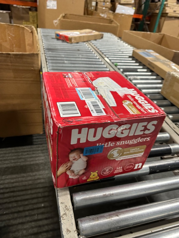 Photo 1 of Huggies Diapers Little Snugglers