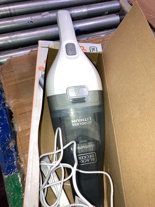 Photo 1 of BLACK+DECKER dustbuster QuickClean Cordless Handheld Vacuum, White (HNVC215B10) Hand Vac****USED** 