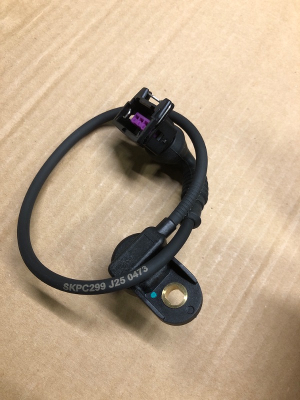 Photo 1 of Dorman 917-707 Engine Crankshaft Position Sensor Compatible with Select Infiniti/Nissan Models