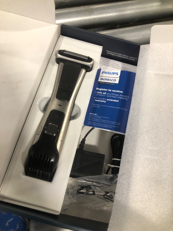 Photo 2 of *** NOT FUNCTIONAL**** SELLING AS PARTS***
Philips Norelco Bodygroom Series 7000 Showerproof Body & Manscaping Trimmer & Shaver BG7030/49 Handle