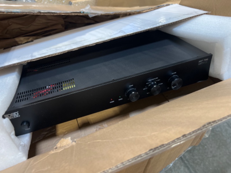 Photo 1 of ***ITEM HAS MINOR DAMGE TO KNOBS AND FRAME*** 

OSD Audio SMP300 Class D Digital Subwoofer Amplifier Rated at 300W Max
