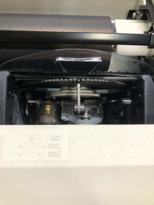 Photo 1 of Royal 69149V Personal Portable Electronic Typewriter