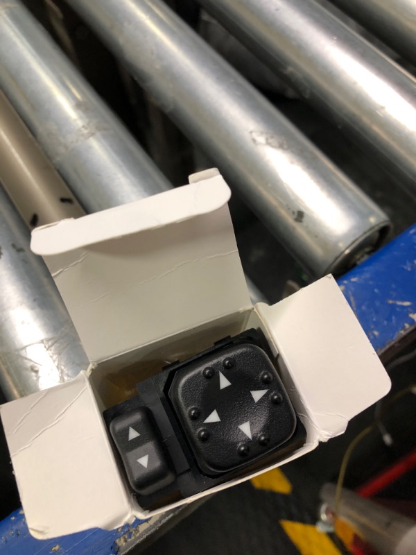 Photo 1 of NewYall Front Left Driver Side Door Power Mirror Switch w/ 2 Button for Sierra Silverado 1500 2500 3500 TahoeSuburban Yukon Yukon XL Avalanche Escalade 2000-2002 