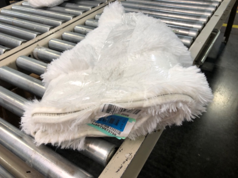 Photo 1 of FJZFING White Round Rug Ultra-Soft Plush Modern 4x4 Circle Area Rug for Kid's Bedroom, Fluffy Shag Circular Rug for Nursery Room, Non-Slip Home Decor Cute White Carpet for Teen's Room 4x4 Feet White