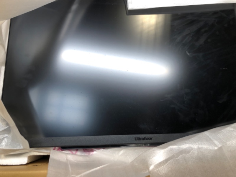 Photo 3 of **USE FOR PARTS ONLY**LG Electronics 27GR75Q-B Ultragear Gaming Monitor 68.5 cm (27"), 2560 x 1.440, 16:9, WQHD 1440p, 99% sRGB, HDR10, 165 Hz, 1ms GtG - Black
