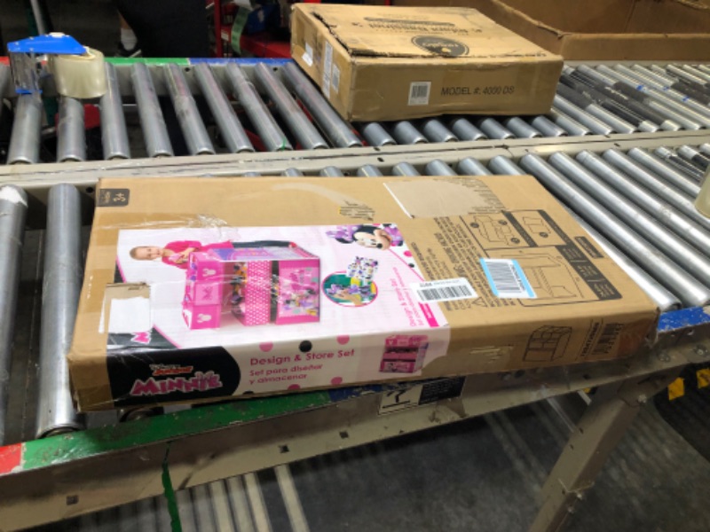 Photo 1 of Delta Children Disney Minnie Mouse 6 Bin Design and Store Toy Organizer