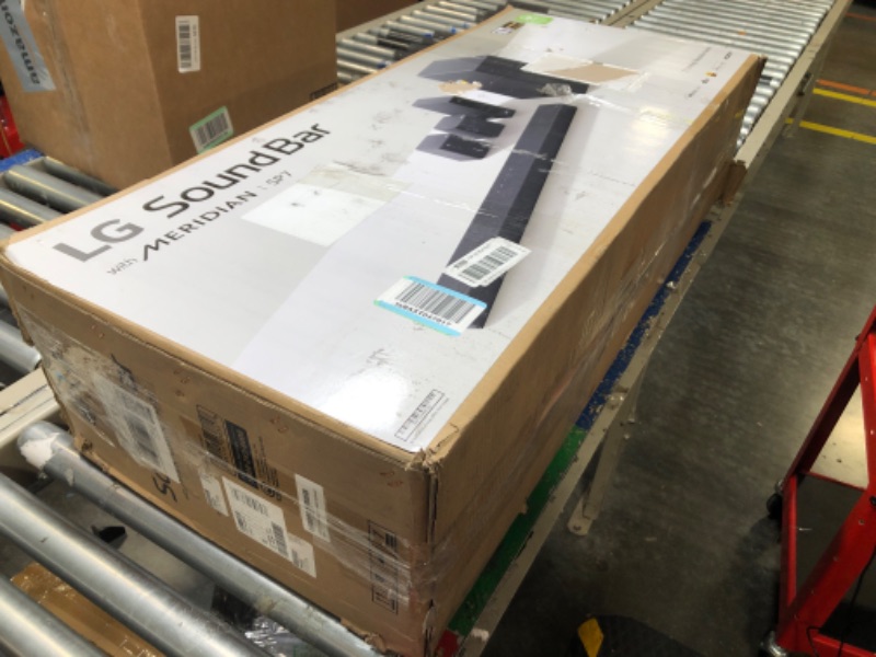 Photo 1 of LG SP7R 7.1 Channel High Res Audio Sound Bar with Rear Speaker Kit (Renewed)
