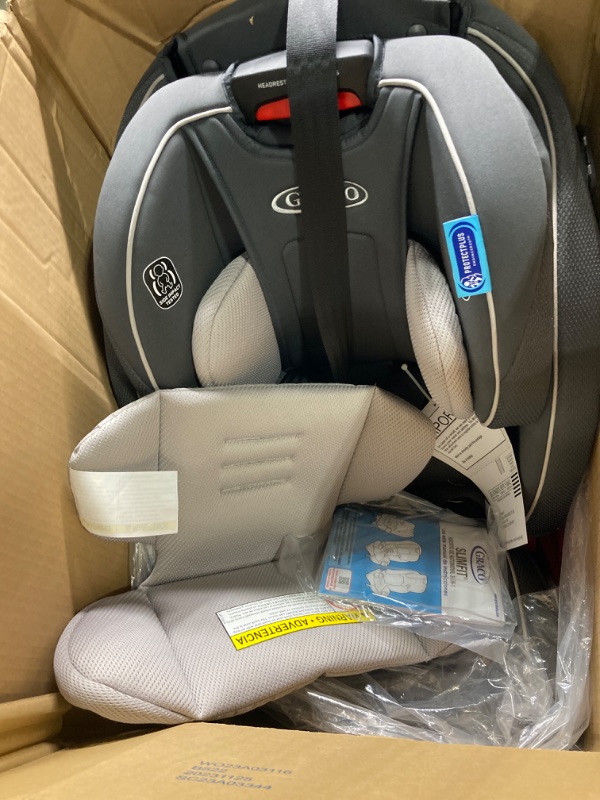 Photo 2 of "Graco Slimfit 3 in 1 Car Seat, Slim Car Seat Design Saves Space, Rear Facing Car Seat, Front Facing Car Seat, Highback Booster Seat, Redmond "
