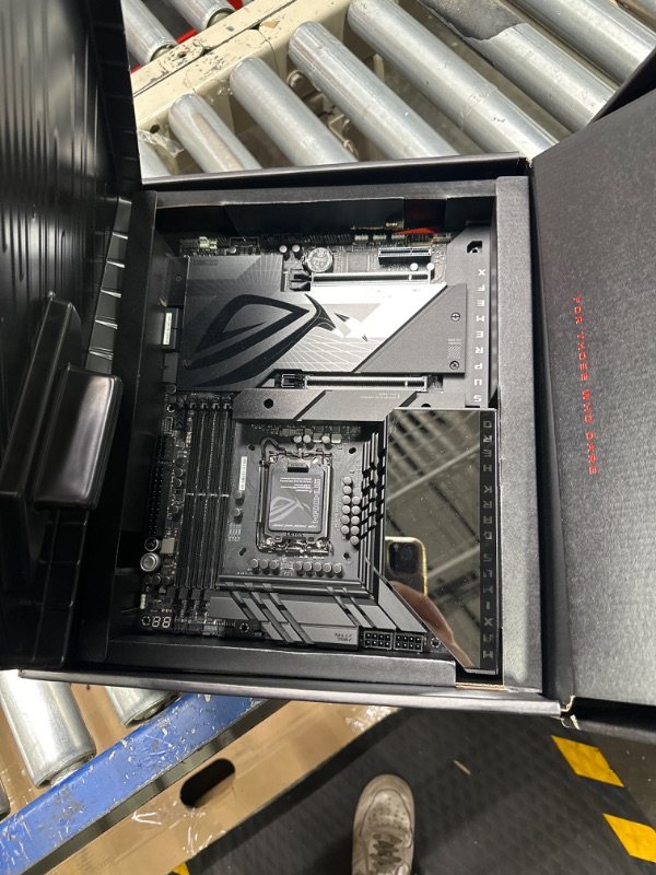 Photo 3 of ASUS ROG Maximus Z790 Dark Hero (WiFi 7) LGA 1700(Intel 14th &13th&12th Gen) ATX Gaming Motherboard(PCIe 5.0x16, 5xM.2 Slots,DDR5,2X Thunderbolt 4 Ports, USB Type-C Front-Panel) Dark Hero|WiFi 7 Motherboard