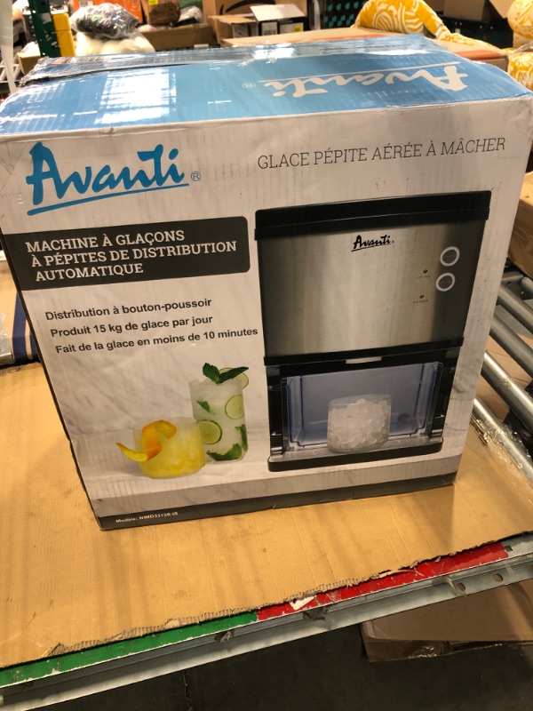 Photo 2 of ***NEW***Avanti Elite Series Countertop Nugget Ice Maker and Dispenser, 33 lbs, in Stainless Steel (NIMD3313S-IS)