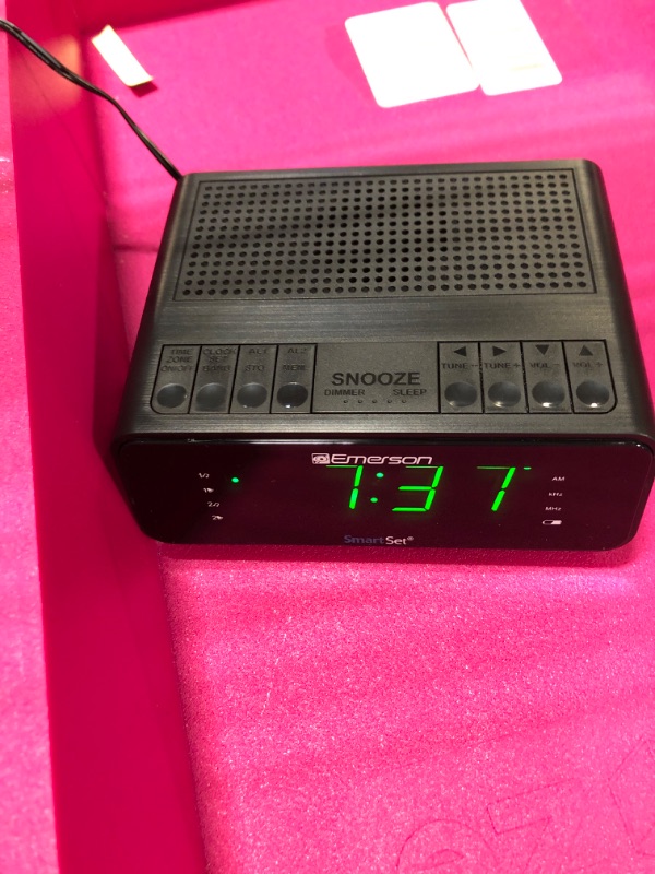 Photo 1 of Emerson SmartSet Alarm Clock Radio with AM/FM Radio, Dimmer, Sleep Timer and .9" LED Display, CKS1900 (Black)