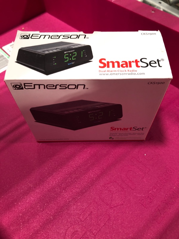 Photo 1 of Emerson SmartSet Alarm Clock Radio with AM/FM Radio, Dimmer, Sleep Timer and .9" LED Display, CKS1900 (Black)