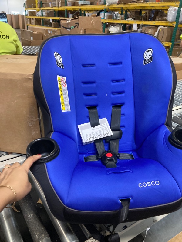 Photo 3 of Cosco Onlook 2-in-1 Convertible Car Seat, Rear-Facing 5-40 pounds and Forward-Facing 22-40 pounds and up to 43 inches, Vibrant Blue