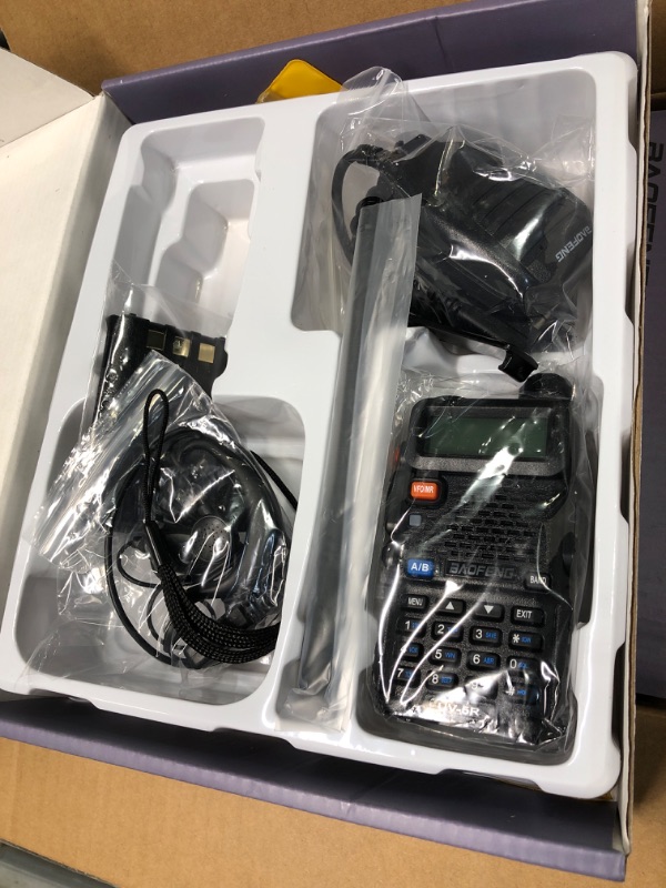 Photo 1 of BaoFeng Radio UV-5R Ham Radio (6 Pack) 144-148Mhz/420-450Mhz + 1pcs TIDRADIO Driver Free Programming Cable + 12pcs 1800mAh Batteries BaoFeng Walkie Talkie