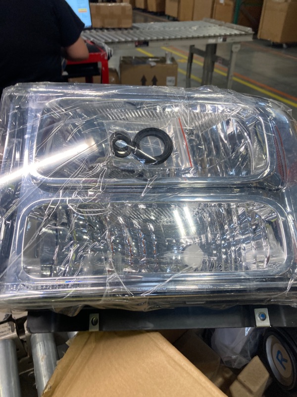 Photo 1 of Bincmay Headlight Assembly Fit For 1999-2004 Ford F250 F350 F450 F550 Super Duty/00-04 Ford Excursion 1999 2000 2001 2002 2003 2004 Ford F-250 F-350 F-450 F-550 (Chrome Housing Amber Reflector)