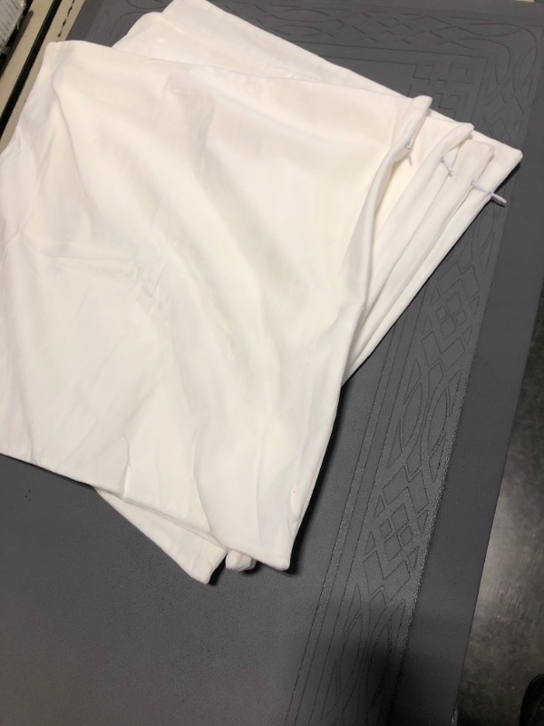 Photo 1 of Avalon Pillow Cases Standard Size White Pillow Cases Set of 4 Cotton Blend 200 TC Pillow Covers Soft & Breathable Perfect for Home & Hospital, Hotel Quality Queen Pillow Protectors 17 1/2 x 17 1/2 inches