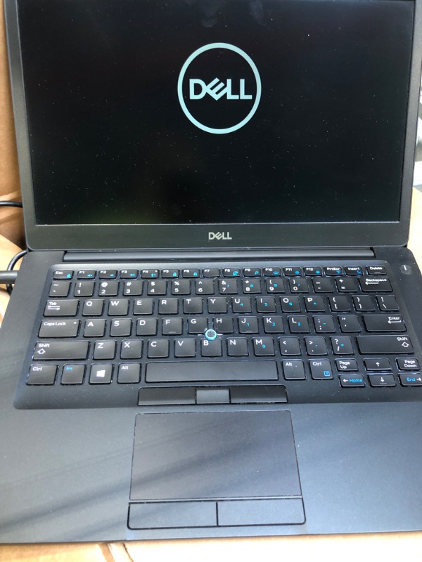 Photo 1 of Dell Latitude 7490 14 HD Anti-Glare, Intel Core i7, 16GB DDR4, 256GB Solid State Drive, Webcam, Bluetooth, Windows 10Pro (Renewed)