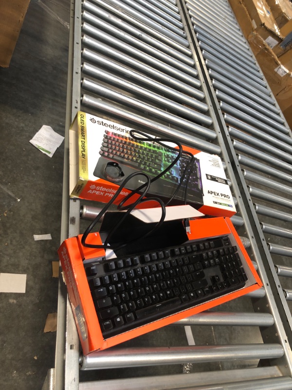 Photo 1 of  – Adjustable Actuation Switches & Aerox 5 - Lightweight Gaming Mouse - 18000 CPI - TrueMove Air Optical Sensor -Ultra-lightweight Water Resistant Design