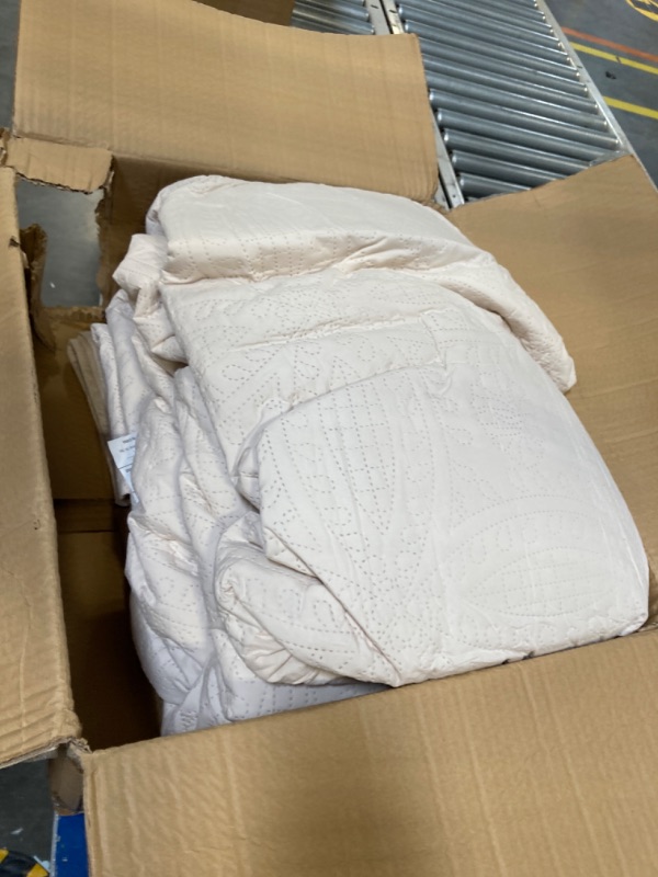 Photo 1 of 4 Pc Comforter Set, Beige, King Sized