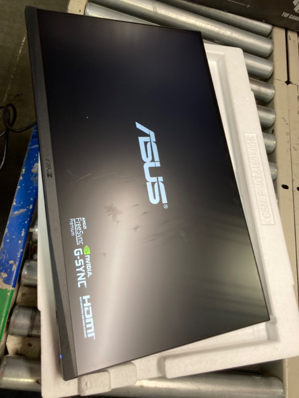 Photo 3 of ASUS TUF Gaming 27” 1440P Gaming Monitor (VG27AQM1A) - QHD (2560 x 1440), 260Hz, 1ms, Fast IPS, Extreme Low Motion Blur Sync, Freesync Premium, G-SYNC Compatible, DisplayHDR400, 3 Year Warranty 27" Fast IPS QHD 260Hz G-SYNC Monitor
***Used, but in good co